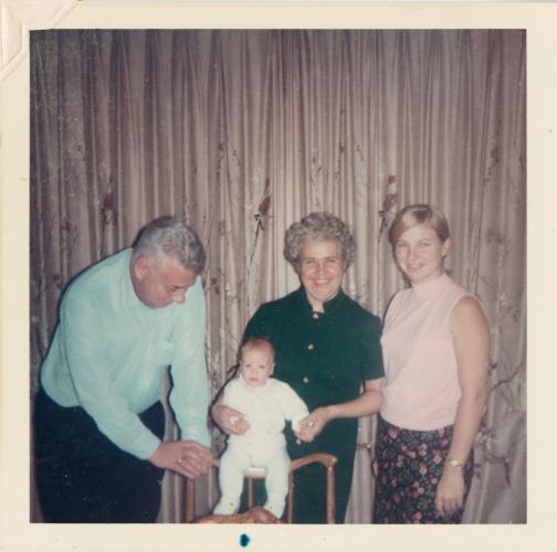 1968-11-Trudy, Rien, Chris & Mary in Brooklyn NY